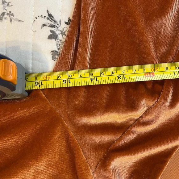 Urban Outfitters Kimchi Blue Iris Velvet Rust Long Sleeve Mini Dress Ext… - Picture 12 of 14
